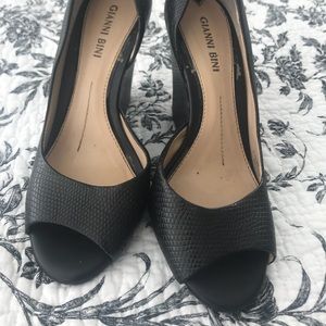 Black work wedges